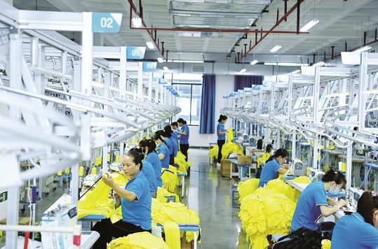 项目投产助推柳州现代服装产业发展